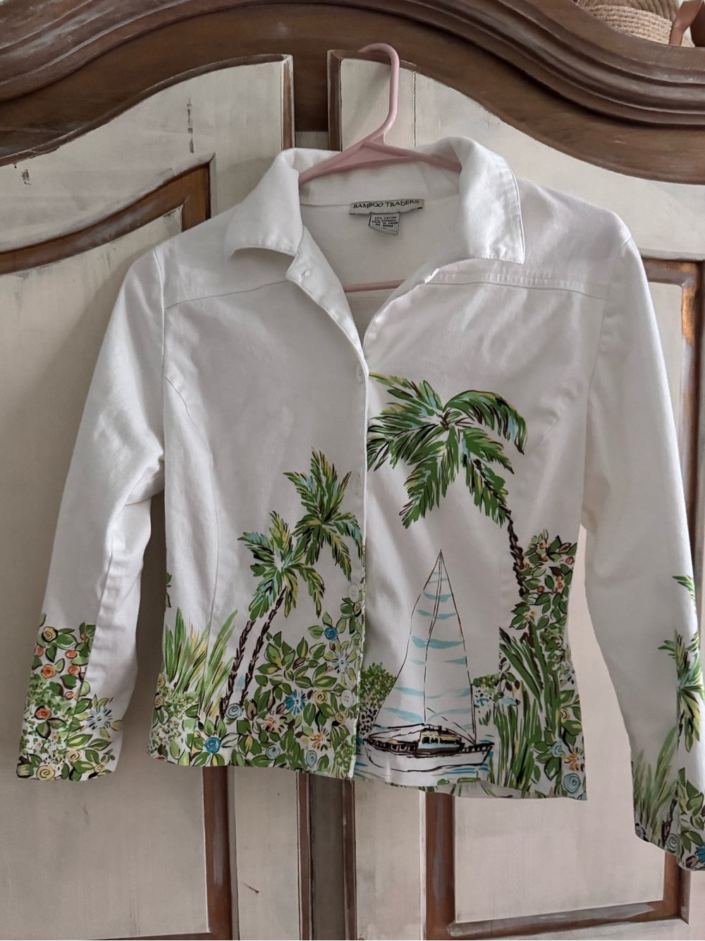 Bamboo Traders White Jacket with Green Palm & Blue Sailboat Print